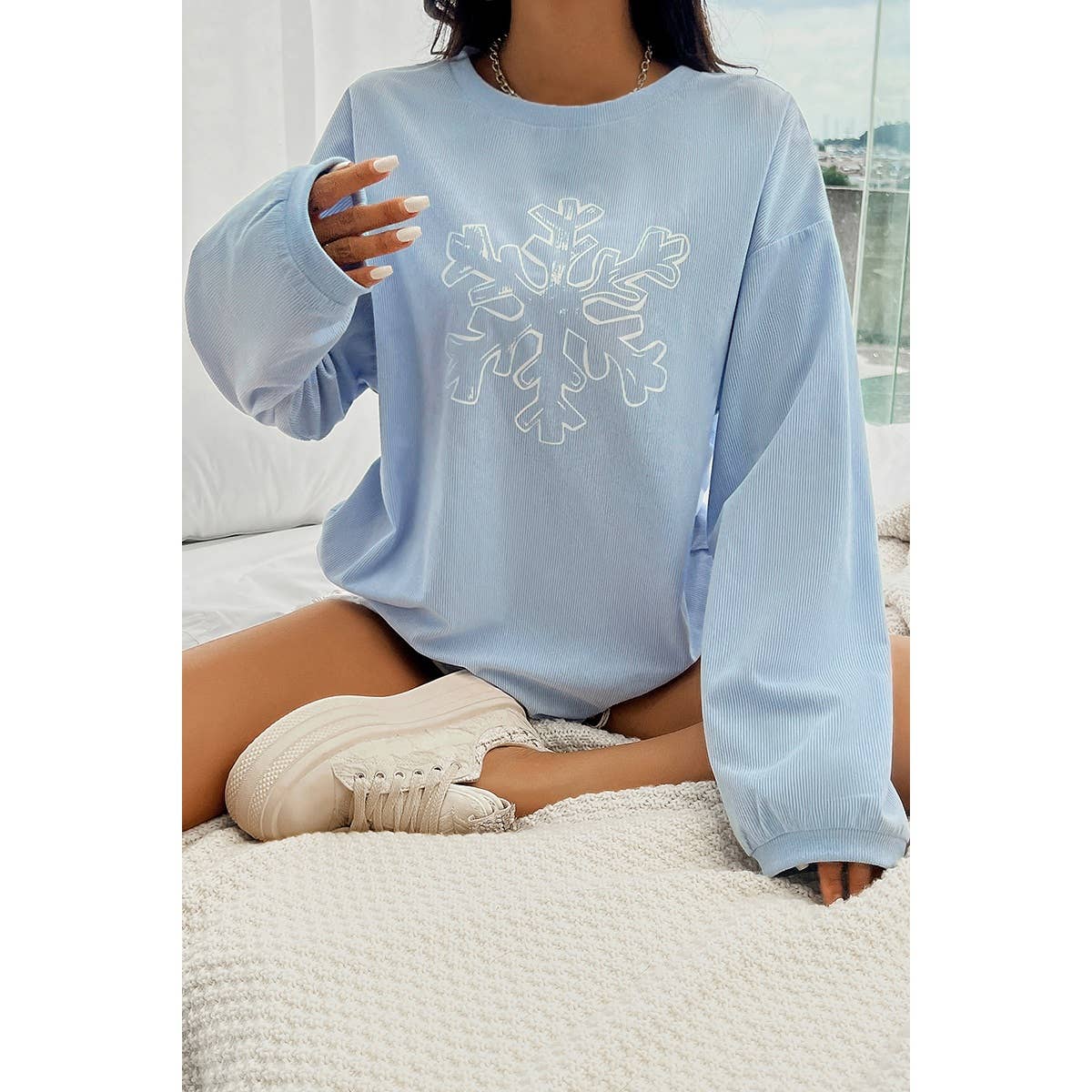 Snowflake Drop Shoulder Round Neck Loose Hoodie