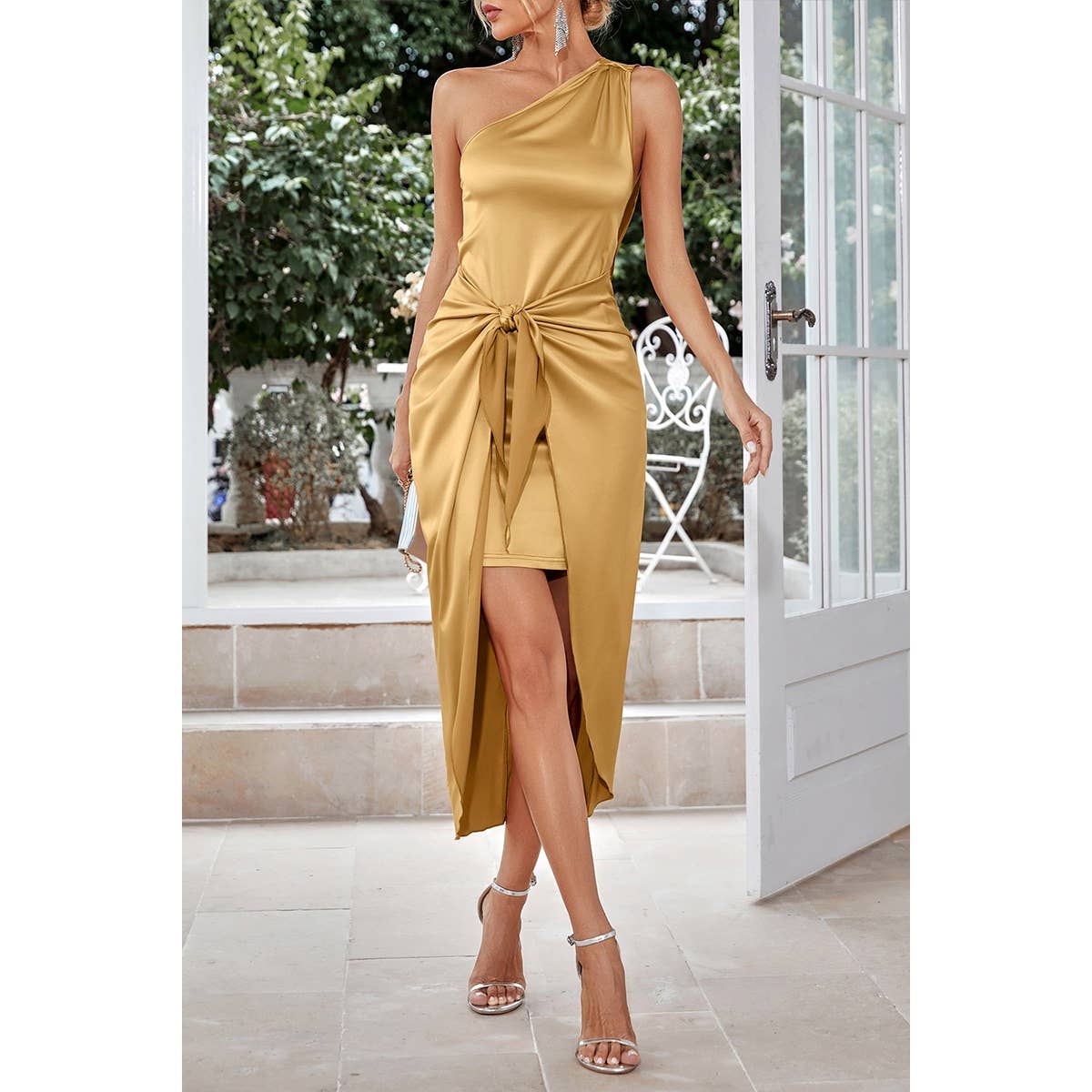 Cut Out Solid Knot One Shoulder Sleeveless Dress - ELINGS