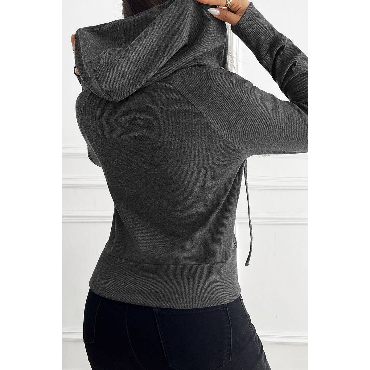 Solid Slim Fit Cropped Zipper Pockets Hoodie