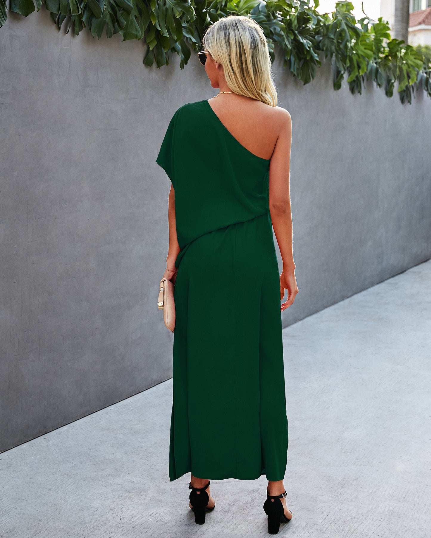 Elegant Off-Shoulder Maxi Dress