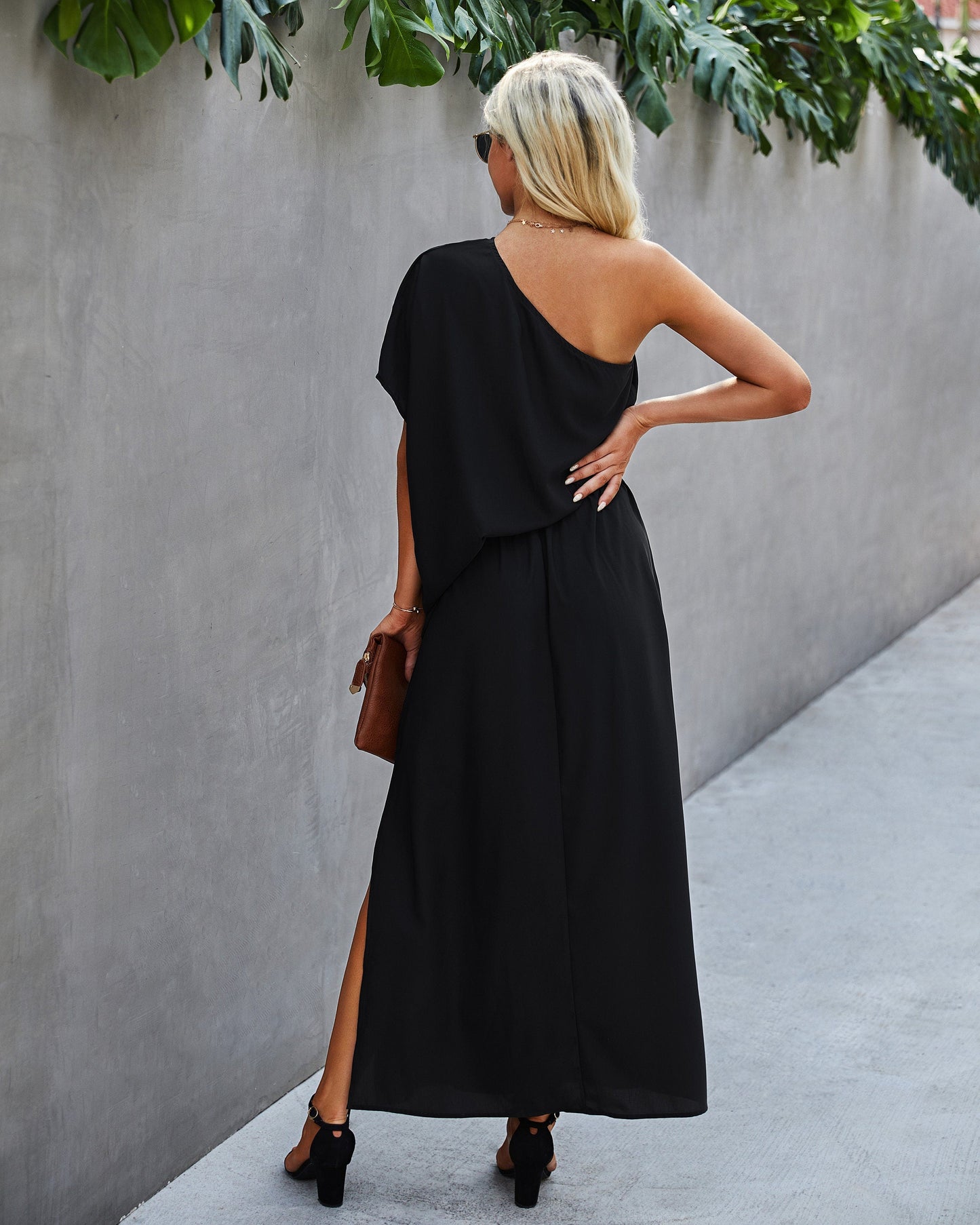 Elegant Off-Shoulder Maxi Dress